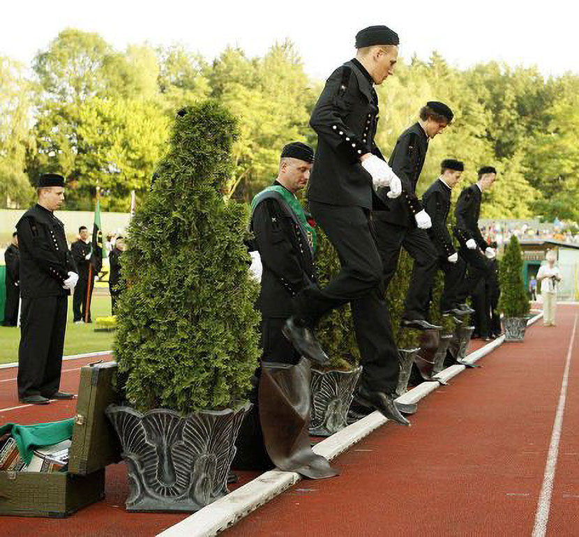skok-cez-kozo-slovenske-novice-proporc