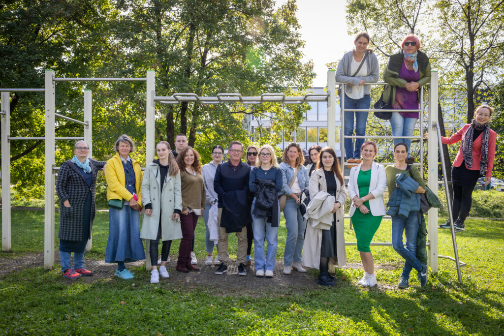 Skupinska fotografija udeležencev delavnice projekta Naturo v Velenju Skupinska fotografija udeležencev delavnice projekta Naturo v Velenju